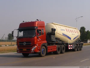 Bulk Powder Truck/Bulk Cement Truck